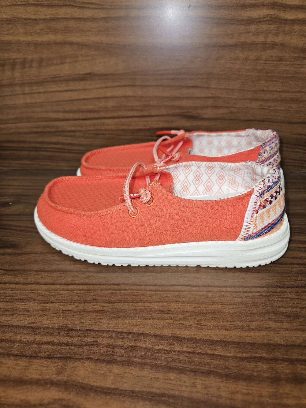 Hey Dude Wendy Youth Aztec Red Slip-On Moccasins with White Sole Size 2